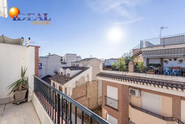 ESPECTACULAR TRIPLEX EN CHURRIANA — 2