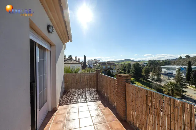 MAGNÍFICO CHALET EN URB. SUEÑOS DE CADIMA, ALHENDIN — 27
