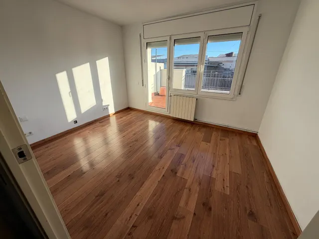 Ático de 2 habitaciones más despacho con terraza de 22 m2 — 26