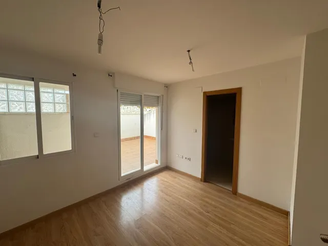 ✨ ¡Amplio dúplex con terraza en pleno centro de Elda! — 12