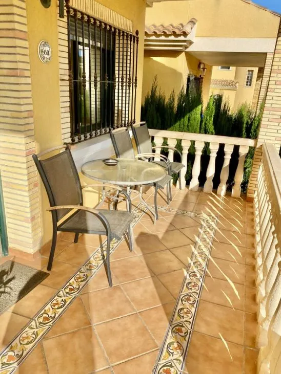 Pareado 3 habitaciones en venta - Villamartín-Las Filipinas - foto 3