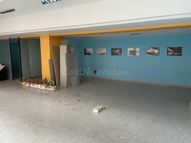 Local comercial en calle Merineros con entreplanta. 16 metro - foto 2