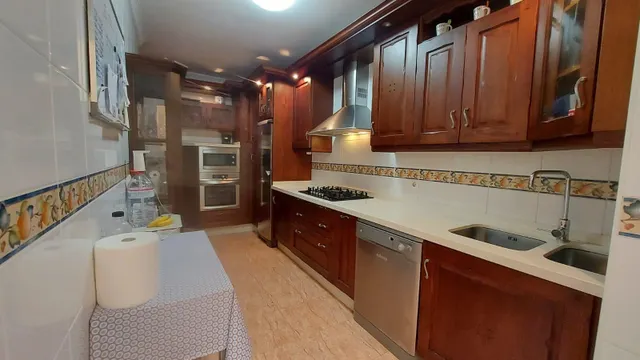 Piso bajo con sotano en residencial Conde Barcelona — 6