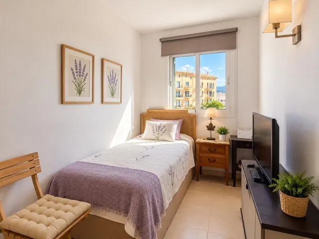 Ático luminoso con piscina comunitaria, parking y terraza privada — 7