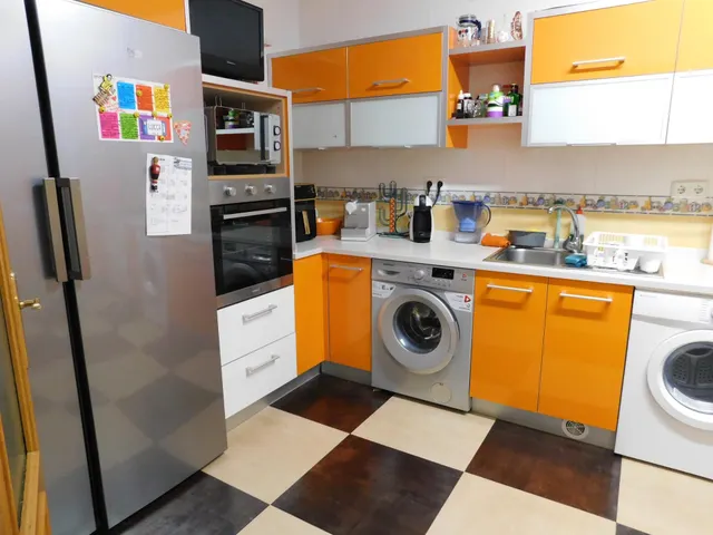 Chalet Adosado en Yuncler 3 Plantas para entrar a vivir — 10