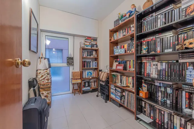 Acogedor piso de 2 dormitorios en el corazón de L'Eixample con posibilidad de alquiler de pk en la misma finca — 25