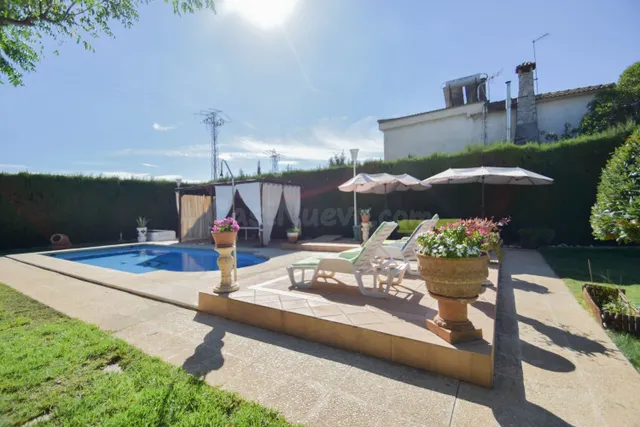 Chalet 7 habitaciones 280m² en venta - Avda villa de otura - foto 4