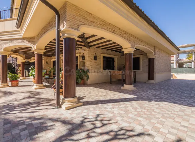 ¡SENSACIONAL CHALET EN PEÑA DE LAS ÁGUILAS! - foto 4