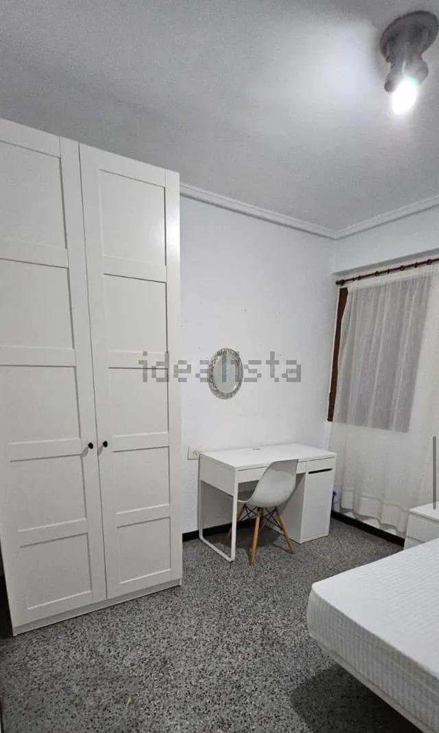 Piso 6 habitaciones 131m² en alquiler - Mestalla - foto 3