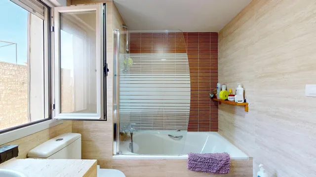 PISO DE RECIENTE CONSTRUCCIÓN CON AMPLIA TERRAZA, PISCINA, GARAJE Y TRASTERO — 13