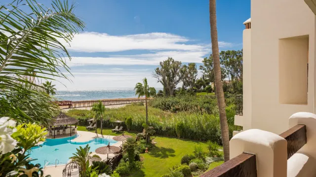 APARTAMENTO TOTALMENTE REFORMADO CON VISTAS DESPEJADAS AL MAR EN VENTA EN BAHÍA DEL VELERÍN, ESTEPON — 39