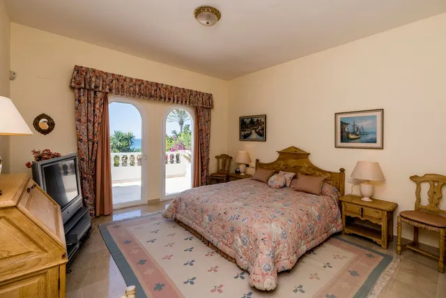 Chalet 4 habitaciones 350m² en venta - Marbella — 25