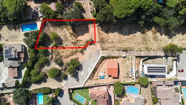 PARCELA URBANA DE 716 m2 EN SANT JULIÀ D’ALFOU — 6