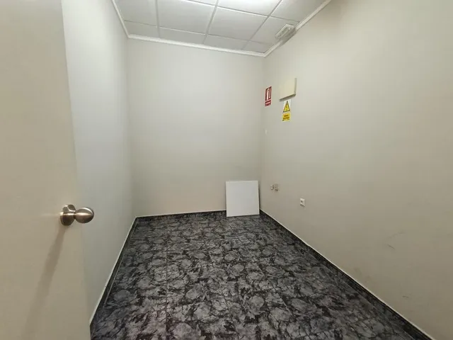 Local comercial en zona comercial — 10