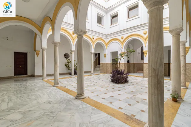 ¡Amplio piso de VPO con GARAJE en pleno centro de Jerez! — 29