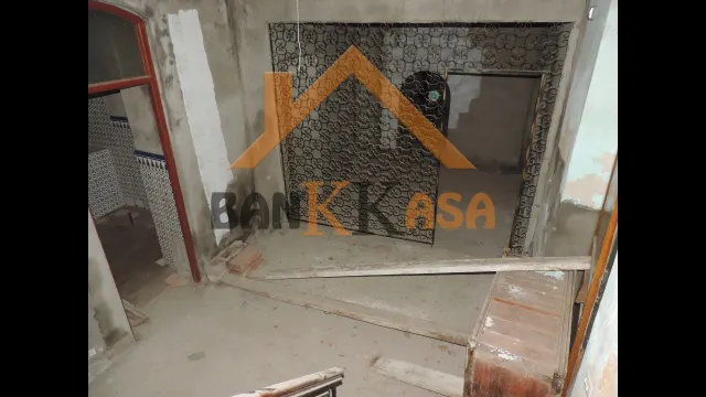SE VENDE CASA ANTIGUA EN BERJA ZONA MERCADO DE ABASTOS — 21