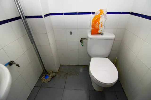 Urbis te ofrece un local en alquiler en zona Centro, Salamanca. — 42
