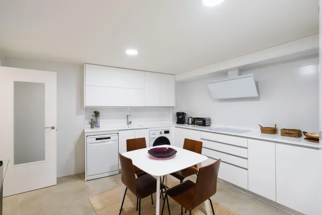 Amplio Piso en Venta en el Corazón de Almería — 17