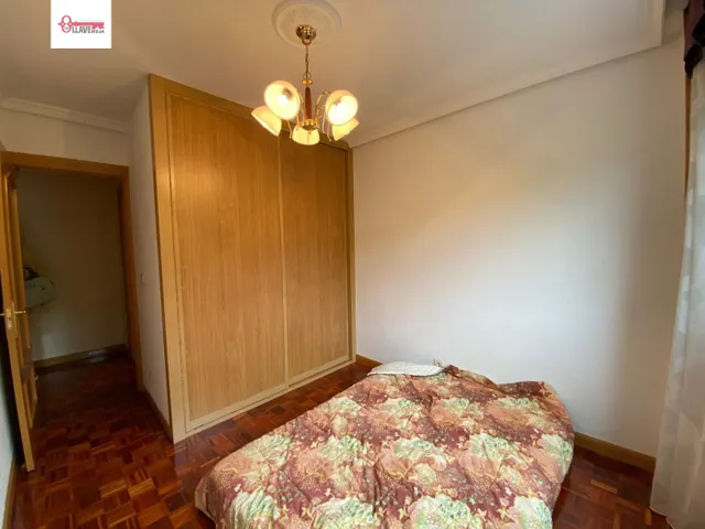 En Burgos C/ Alfareros. Se alquila precioso piso de cuatro habt, baño, aseo, garaje. — 15