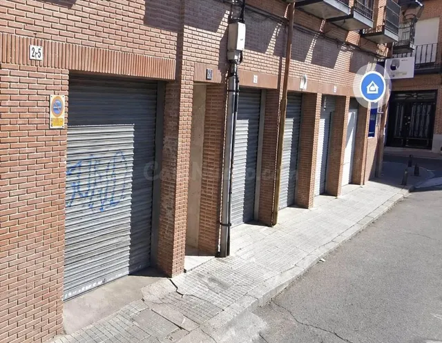 Local comercial en Humanes de Madrid.