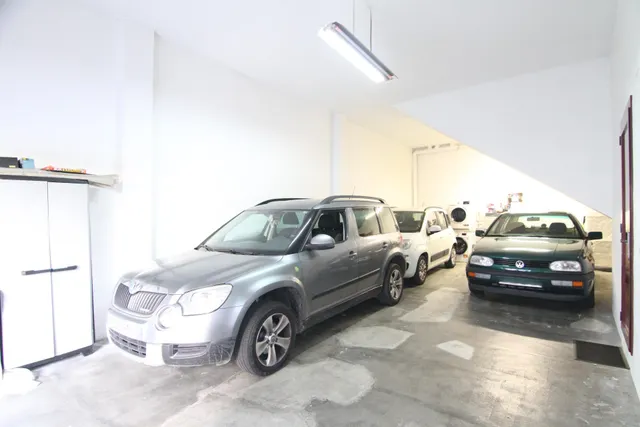 Casa a tres vientos con 4 habitaciones, amplio garaje y patio privado en el barrio de sant bernat — 27