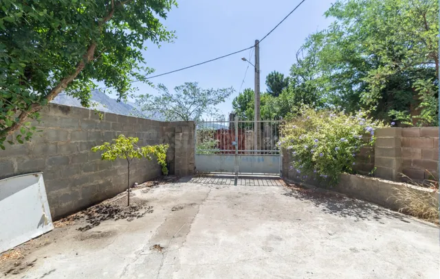 ¡OPORTUNIDAD EN DÚRCAL! EDIFICIO PARCIALMENTE REFORMADO CON  - foto 2