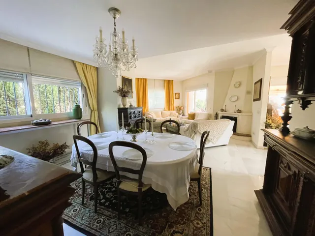 Villa en venta en Nueva Andalucía, Marbella, con vistas al mar y cerca de Puerto Banús — 24