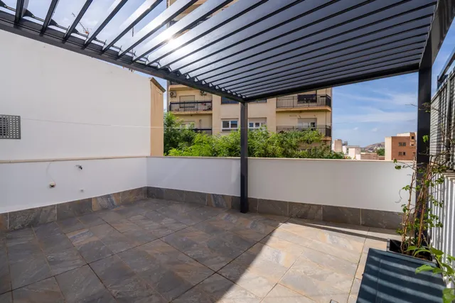 Amplio Piso en Venta en el Corazón de Almería — 39