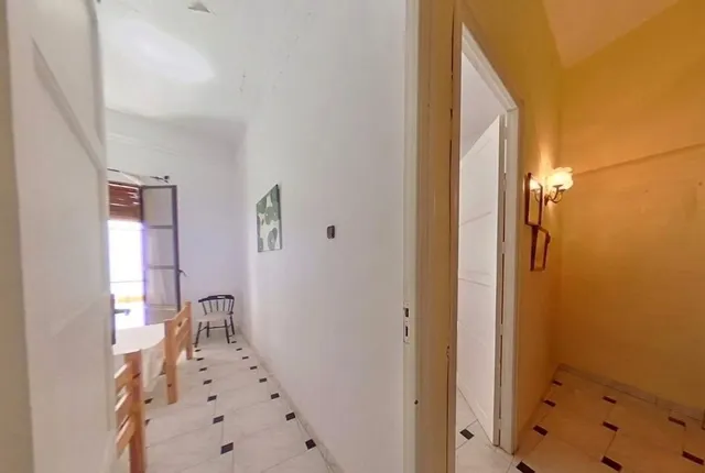 D. ESPECTACULAR CASA JUNTO A LA PLAZA DE  SAN MIGUEL. — 46