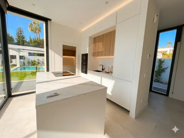 Chalet 6 habitaciones 418m² en venta - Costa Del Sol — 12
