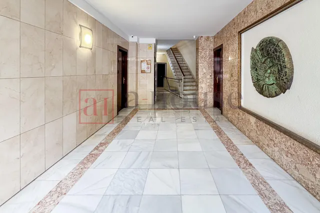 PISO RECIÉN REFORMADO CON GRAN BALCÓN EN L' EIXAMPLE — 33