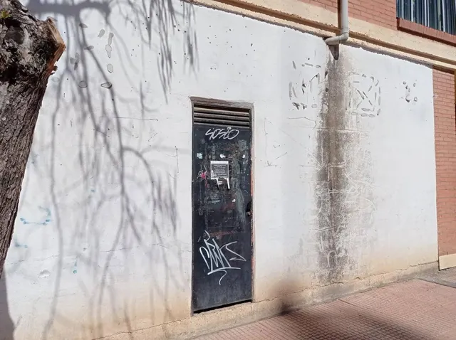 Venta local comercial en Badajoz — 8