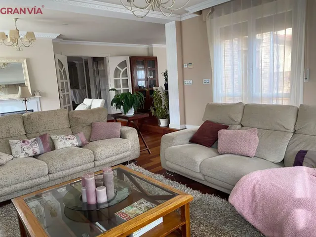 Gran chalet en urbanización de lujo en Navarrete — 6