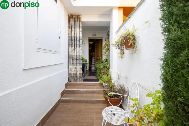 ✨ ¡Tu nuevo hogar con piscina a solo 15 minutos de Granada! — 2