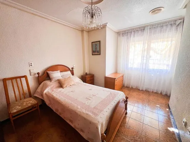 Villa 5 habitaciones 340m² en venta - Zona Pueblo — 25