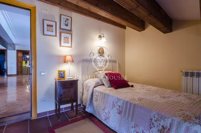 Masía céntrica en venta en Orrius, con negocio en funcionamiento (hostelería) — 33