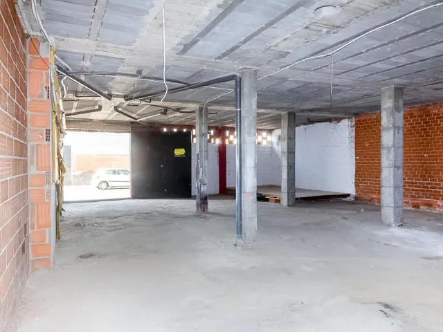 EN VENTA LOCAL COMERCIAL EN MONTIJO — 9