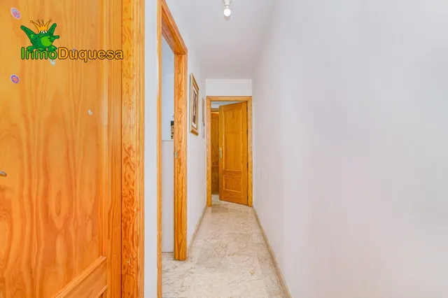 Piso de 3 Dorm. con 2 baños + APARCAMIENTO y TRASTERO — 25