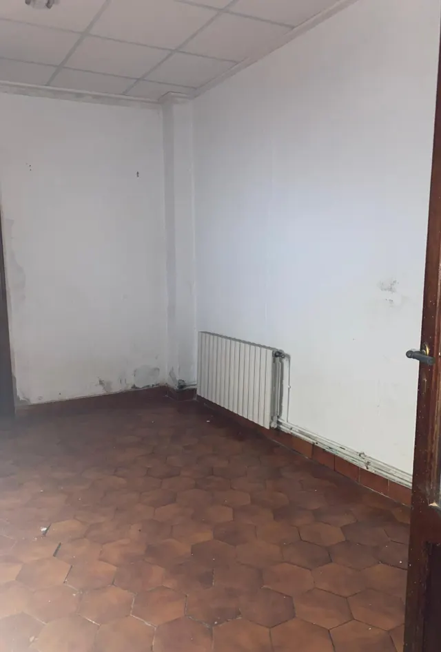 CASA CON MUHAS POSIBILIDADES CERCA DE LA PLAZA DE LA CONCEPCIÓN — 10