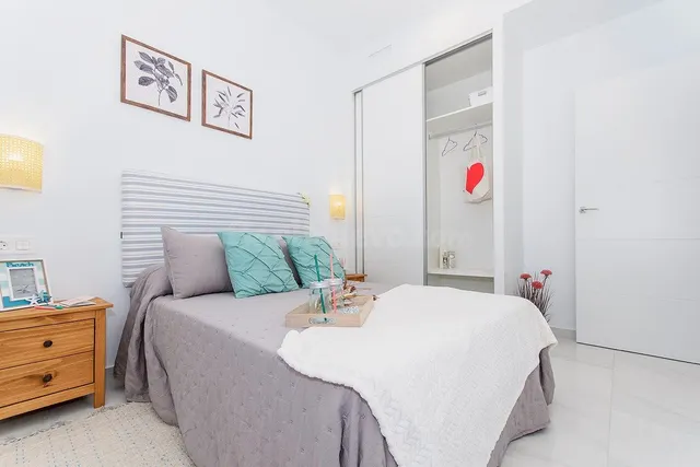 VILLA DE 3 DORMITORIOS 3 BAÑOS, PISCINA PRIVADA EN ORIHUELA  - foto 5