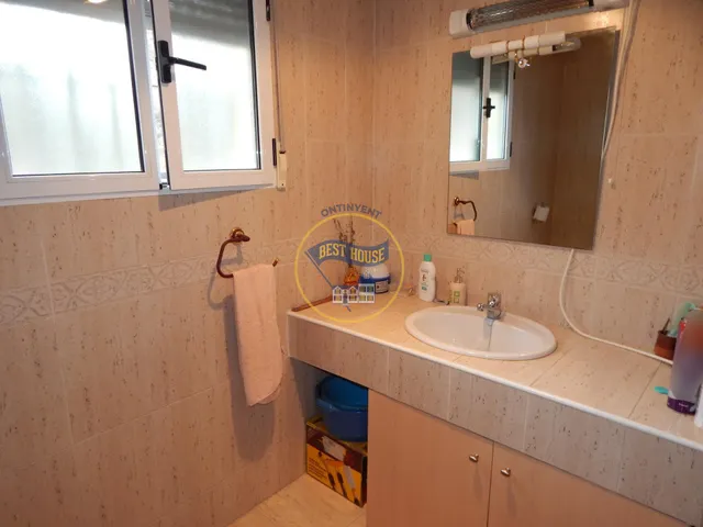 CHALET CON PISCINA Y VISTAS PRIVILEGIADAS. — 20
