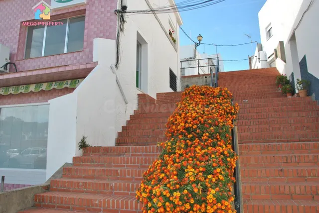 Edificio en venta en Guadiaro - foto 4