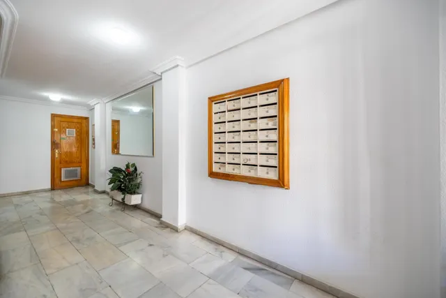 Apartamento de 1 dormitorio con dos terrazas en el centro de Torrevieja — 19