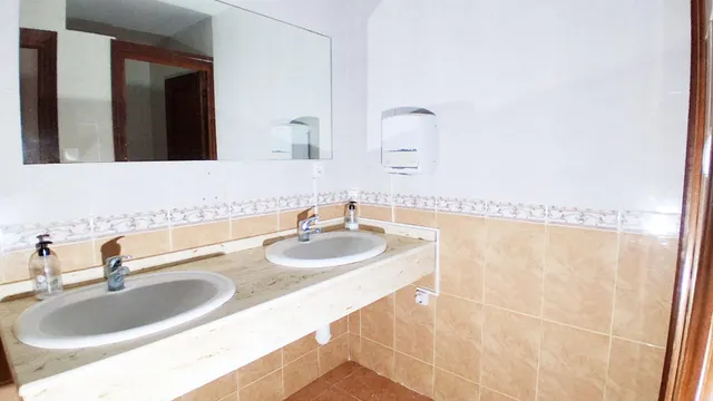 Urbis te ofrece un hotel en venta en Ciudad Rodrigo, Salamanca. — 14