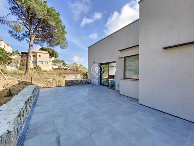 Nueva promoción de vivienda unifamiliar en venta y con vistas al mar en Lloret de Mar — 7