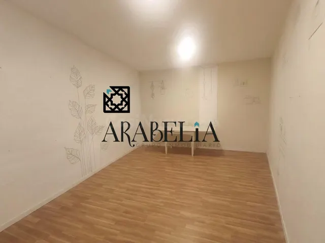 GRAN LOCAL EN ZONA GIMNASIO AIRA,TELETUBIES — 4