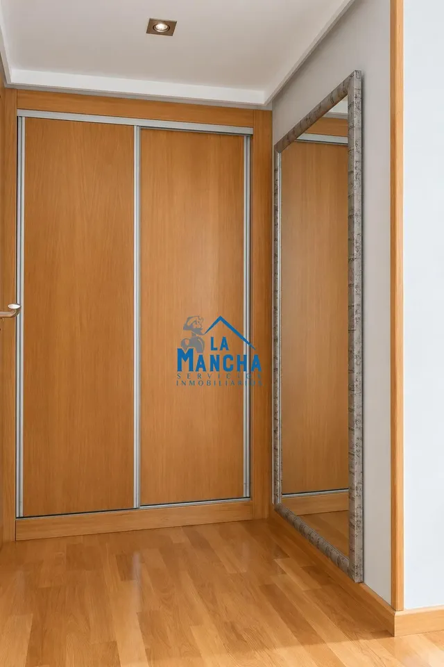 *950€ al mes* inmobiliaria la mancha alquila piso facultad de medicina de Albacete — 16
