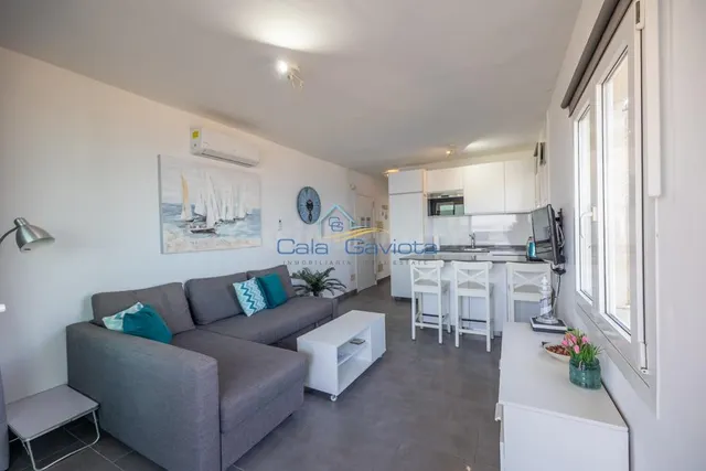 Exclusivo apartamento en primerísima línea de mar con licenc - foto 5