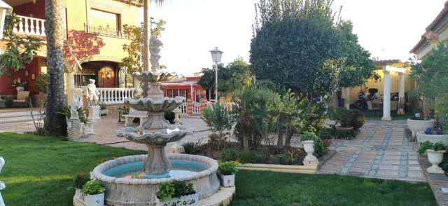 Chalet en la Urb La Colina, con 10 habitaciones, piscina, casa de invitados en una parcela de 1230 m2!!! — 9