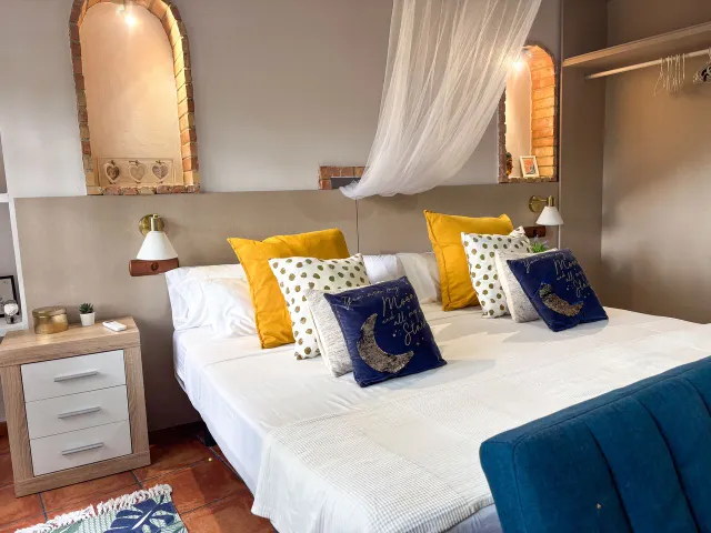 Villa de 6 dormitorios y 4 baños en Jacarilla (Alicante) — 19
